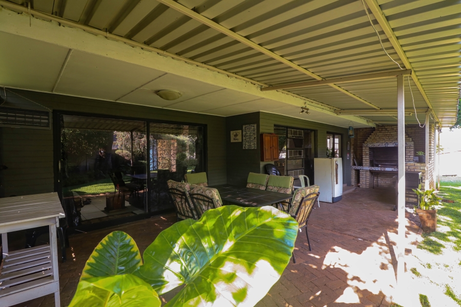 3 Bedroom Property for Sale in Flamwood North West